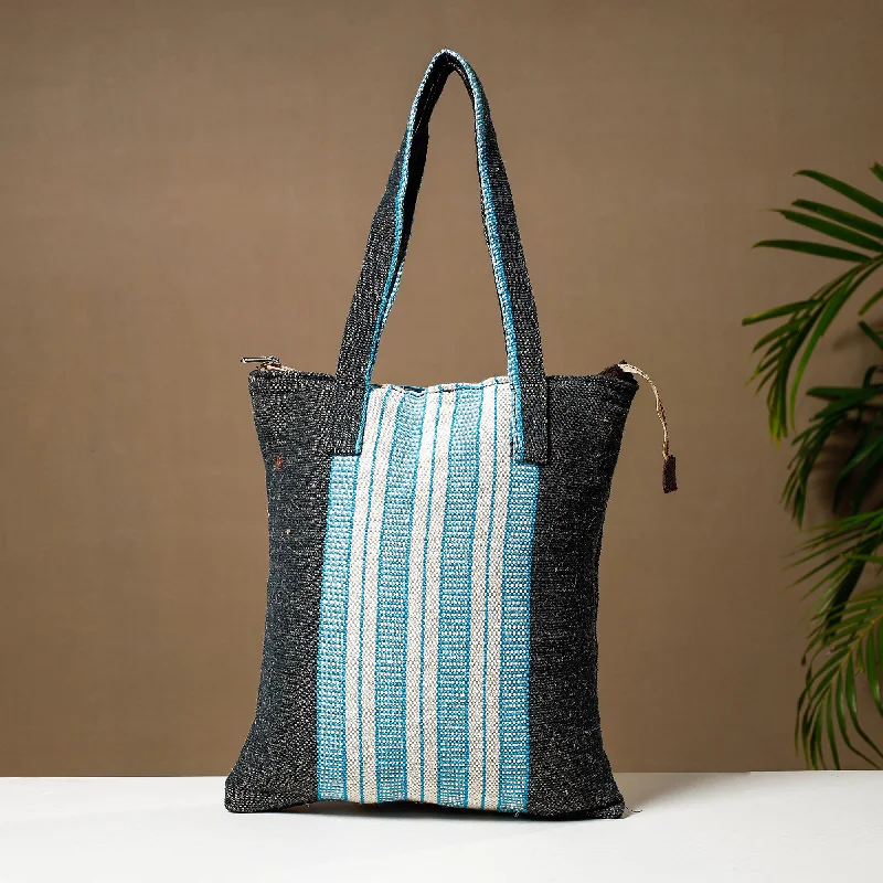 Functional shoulder bags with secure closure and spacious interior -Blue - Handcrafted Jute Cotton Shoulder Bag