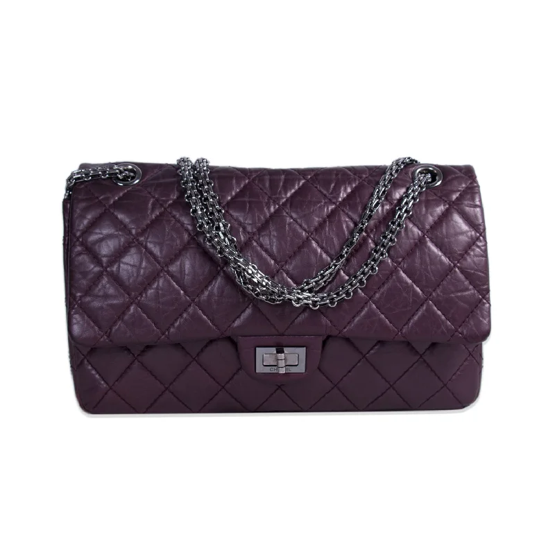 Shoulder bags with sleek, modern designs for a sophisticated, minimalist style -Chanel 2.55 Reissue 226 Flap Bag