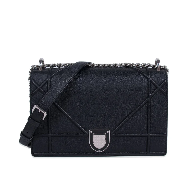 Functional shoulder bags with secure closure and spacious interior -Christian Dior Diorama Medium Shoulder Bag