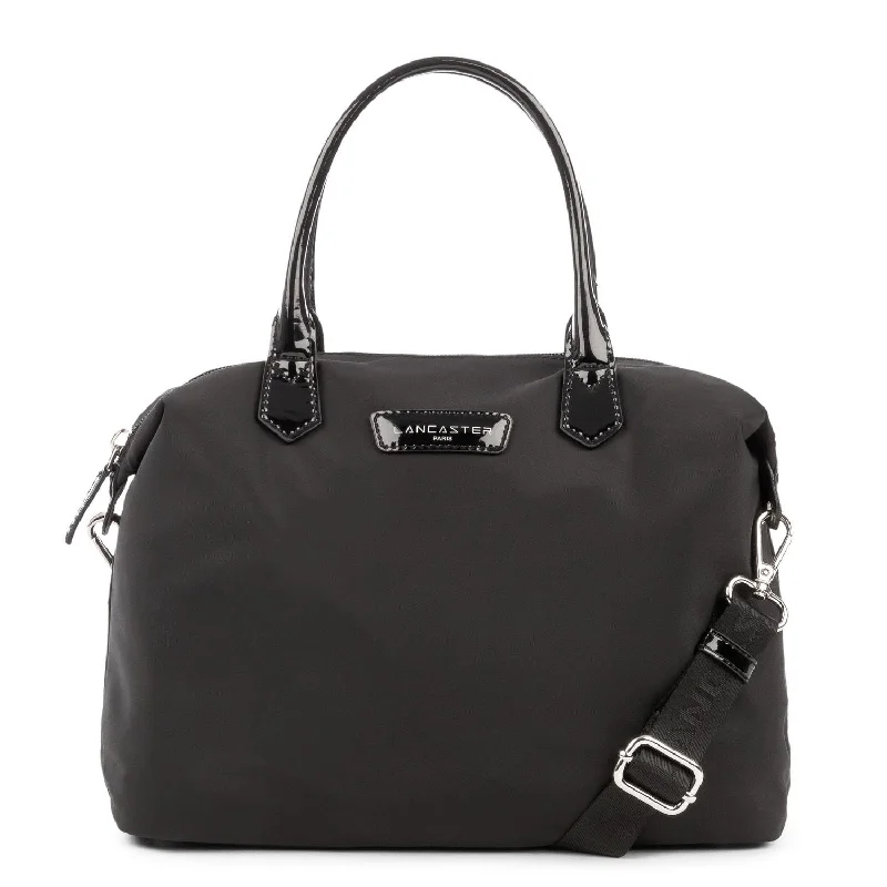 Shoulder bags with magnetic closures for easy access to your belongings -M handbag - Basic Verni