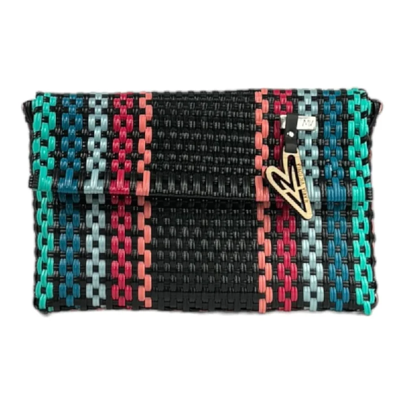 Stylish handle bags for women with elegant leather straps and compartments -Maria Victoria | Blaze DI | Upcycled, Handwoven, Clutch